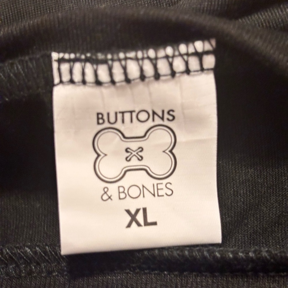 Chic Black Dog Tee with 'Wanna Hang?' Graphic - Picture 4 of 5